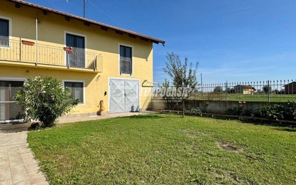 casa indipendente in vendita a Savigliano in zona Cavallotta
