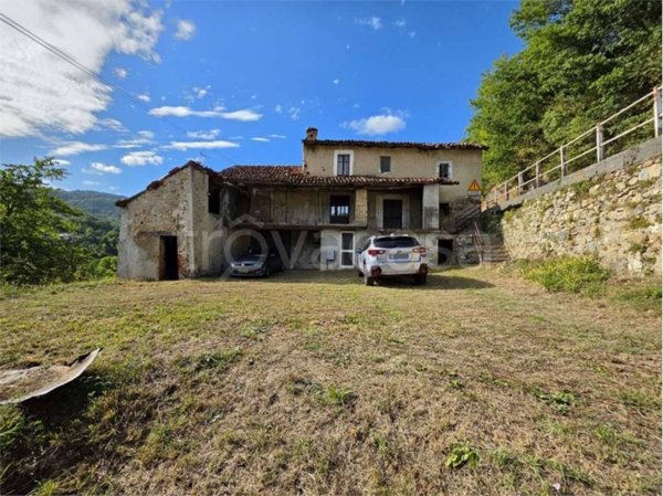 casale in vendita a Scagnello