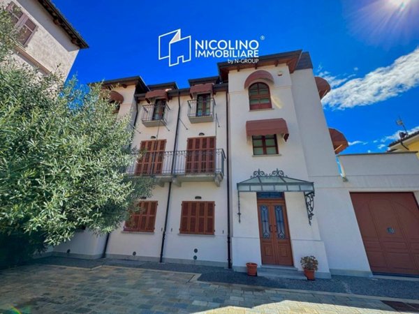 casa indipendente in vendita a Serralunga d'Alba