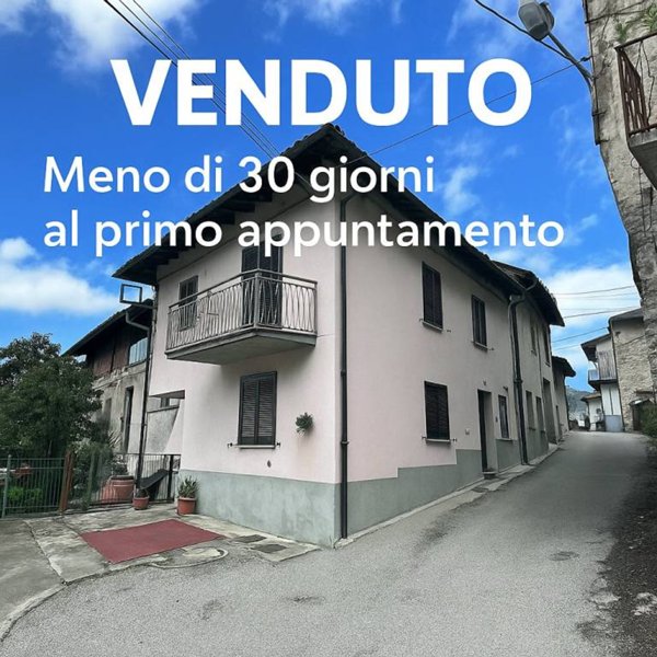 casa indipendente in vendita a Serralunga d'Alba
