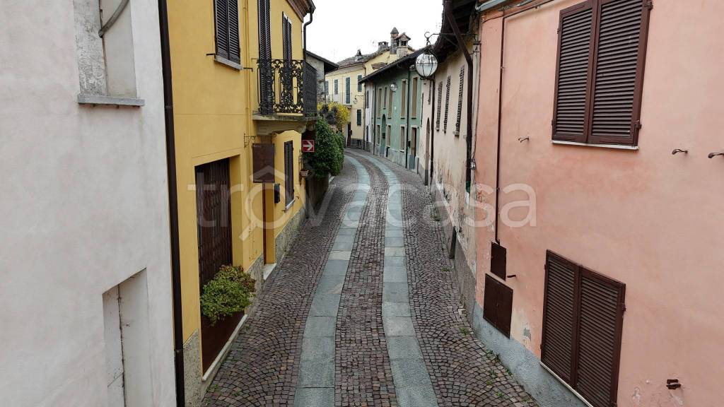 appartamento in vendita a Serralunga d'Alba