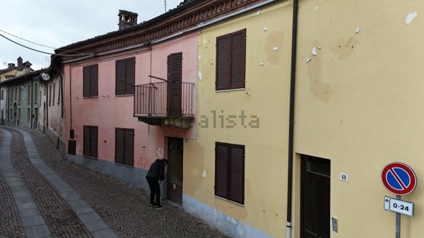 appartamento in vendita a Serralunga d'Alba