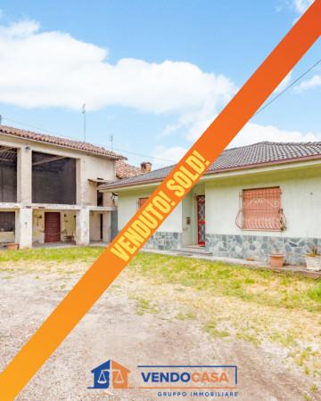 casa indipendente in vendita a Serravalle Langhe