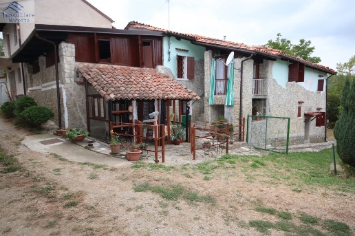 casa indipendente in vendita a Serravalle Langhe
