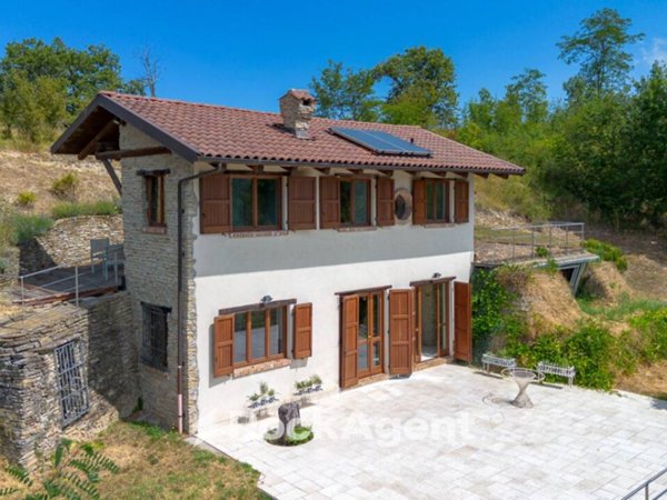 casa indipendente in vendita a Sinio