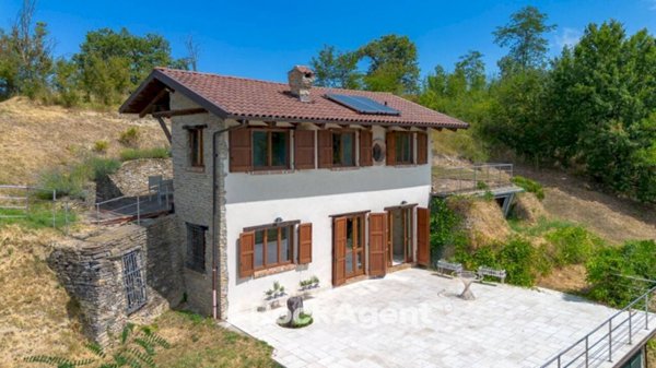 casa indipendente in vendita a Sinio