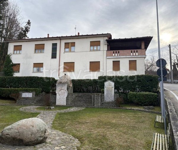 casa indipendente in vendita a Sinio
