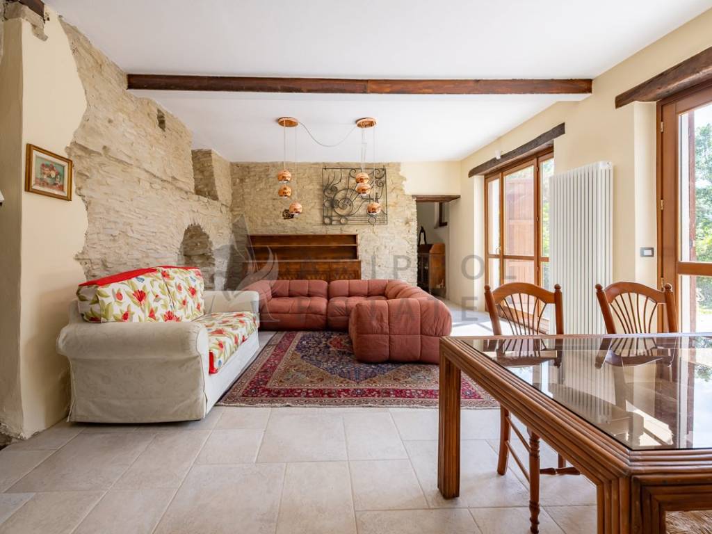 casa indipendente in vendita a Sinio