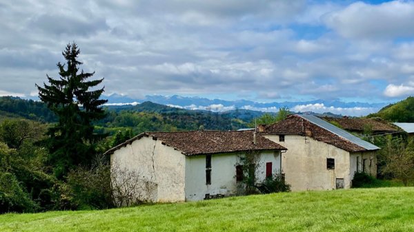 casa indipendente in vendita a Somano in zona Curine