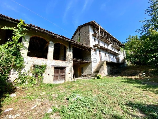 rudere in vendita a Somano
