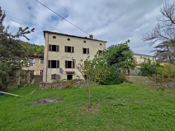 casa indipendente in vendita a Somano