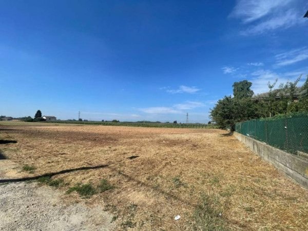 terreno edificabile in vendita a Sommariva del Bosco