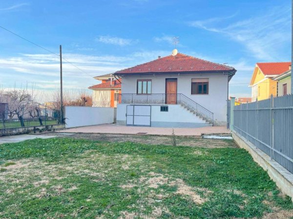 casa indipendente in vendita a Sommariva del Bosco