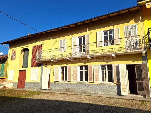 casa indipendente in vendita a Sommariva Perno in zona Villa