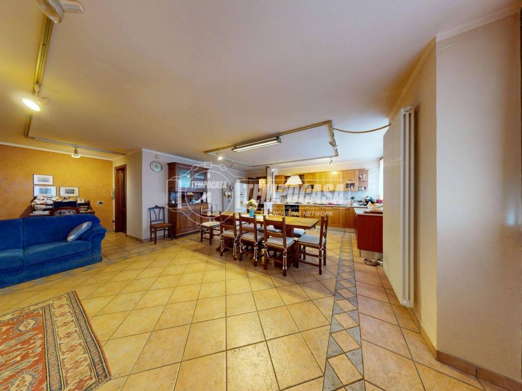 casa indipendente in vendita a Sommariva Perno in zona Villa