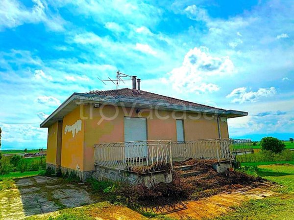 casa indipendente in vendita a Sommariva Perno in zona Villa