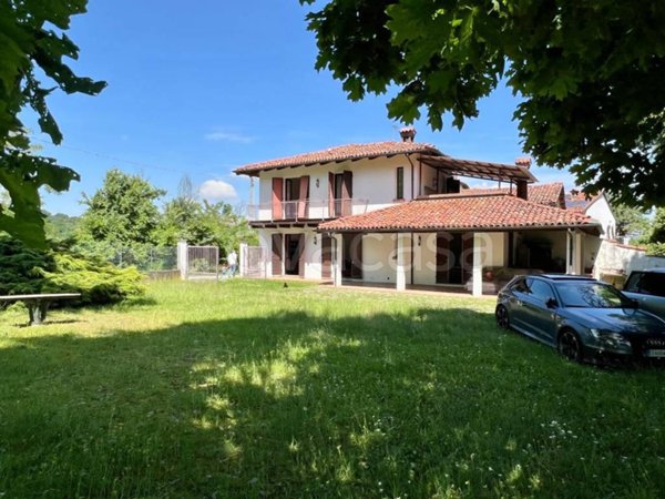 casa indipendente in vendita a Sommariva Perno in zona Villa
