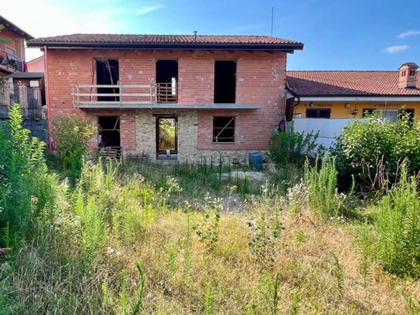 casa indipendente in vendita a Sommariva Perno in zona Villa