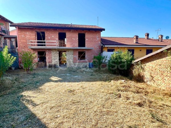 casa indipendente in vendita a Sommariva Perno in zona Villa