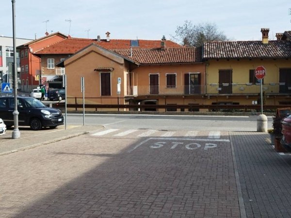 casa indipendente in vendita a Sommariva Perno in zona Villa