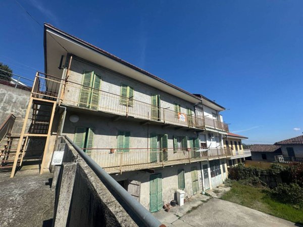 casa indipendente in vendita a Sommariva Perno in zona Villa