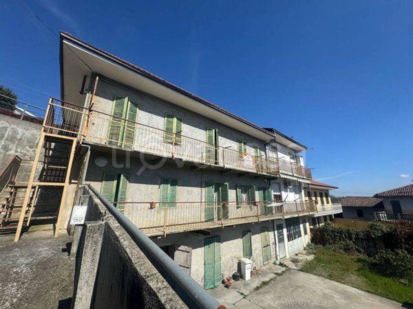 casa indipendente in vendita a Sommariva Perno in zona Villa