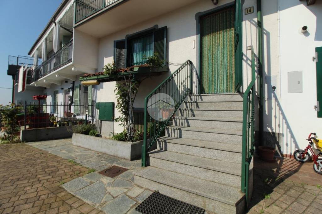 casa indipendente in vendita a Sommariva Perno in zona Villa