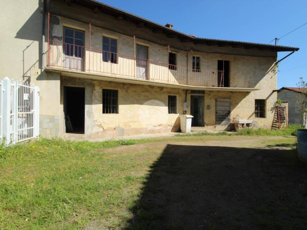 casa semindipendente in vendita a Sommariva Perno