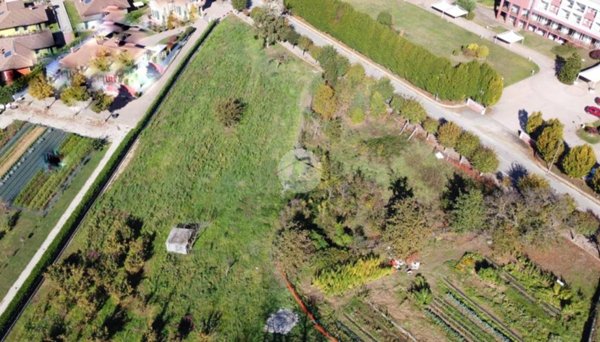 casa indipendente in vendita a Sommariva Perno in zona Villa