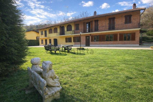 casa indipendente in vendita a Sommariva Perno in zona Valle Rossi