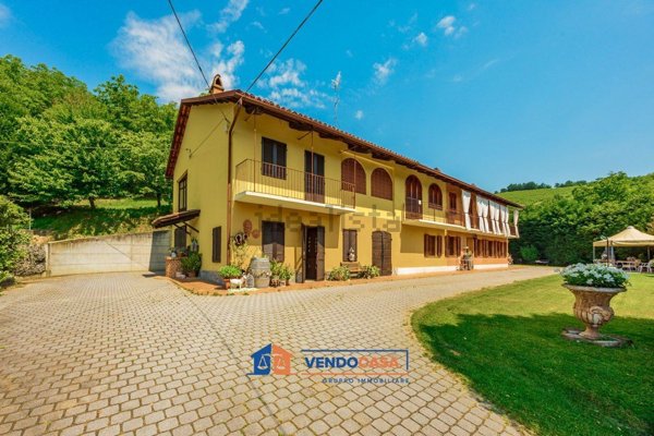 casa indipendente in vendita a Sommariva Perno in zona Villa
