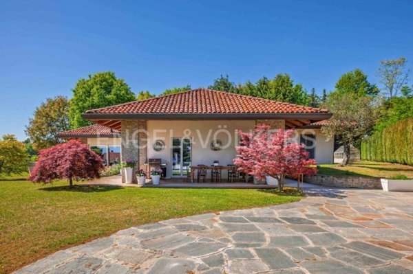 casa indipendente in vendita a Sommariva Perno in zona Villa