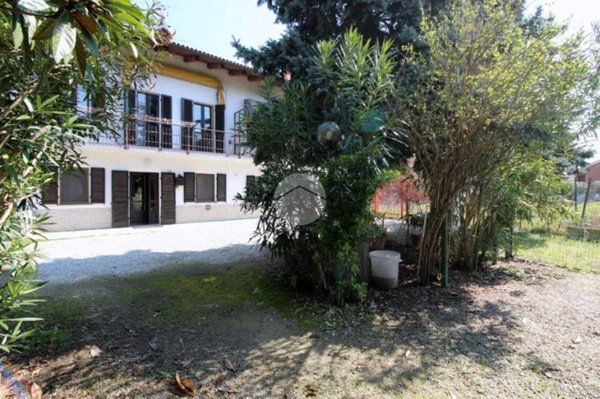casa indipendente in vendita a Sommariva Perno in zona Villa