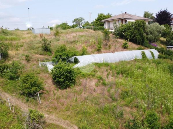 terreno edificabile in vendita a Sommariva Perno in zona Villa