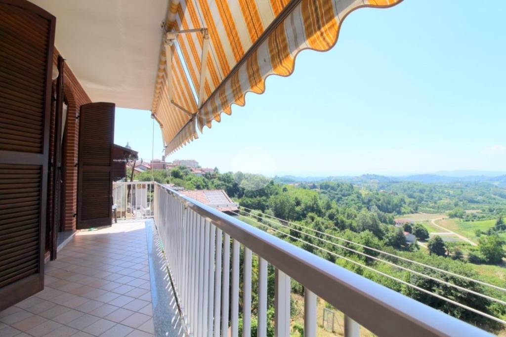 casa indipendente in vendita a Sommariva Perno in zona Villa