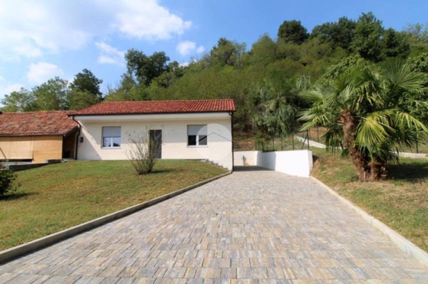 casa indipendente in vendita a Sommariva Perno in zona Villa