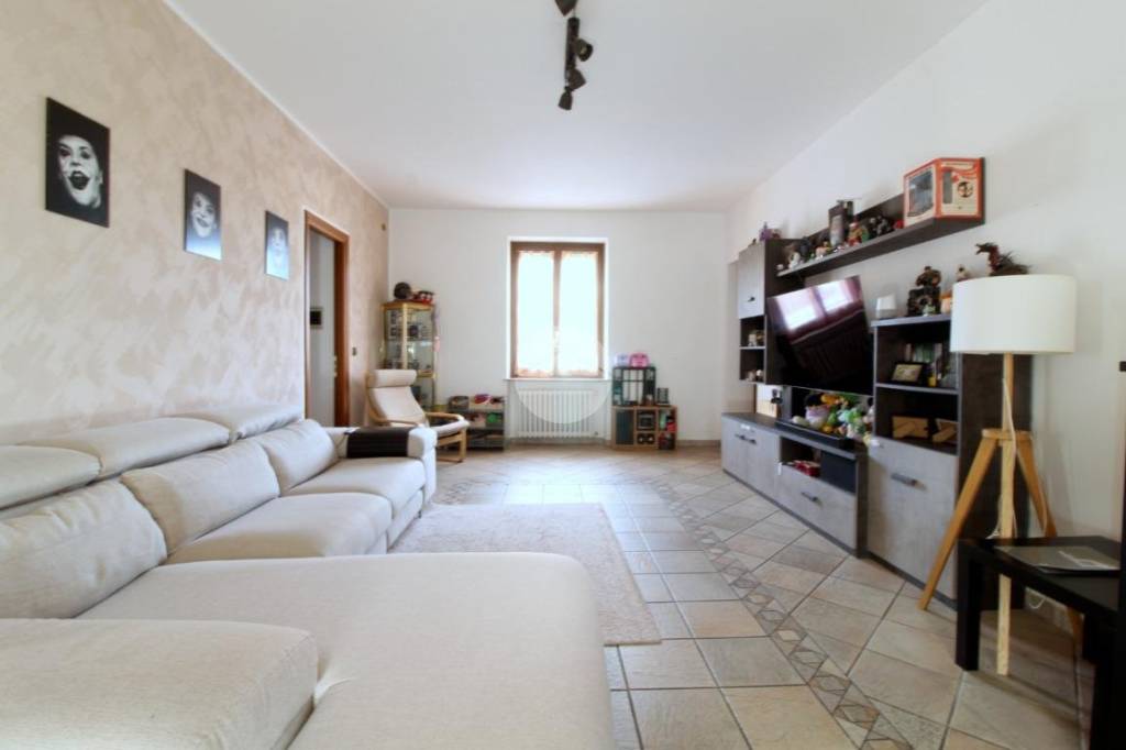 casa indipendente in vendita a Sommariva Perno in zona San Giuseppe