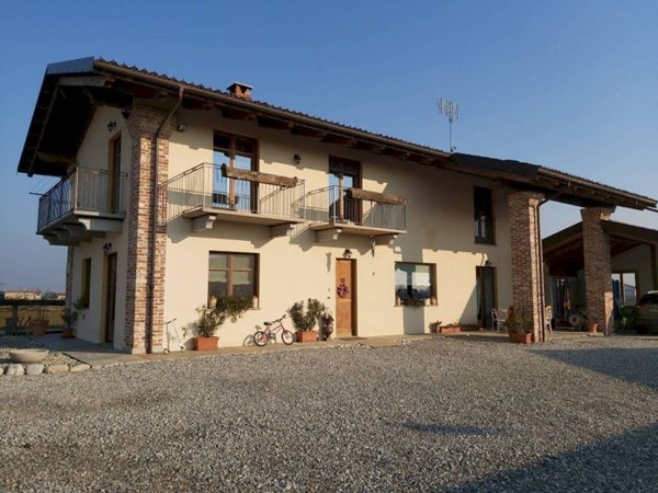 casa indipendente in vendita a Tarantasca