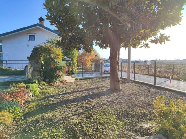 casa indipendente in vendita a Tarantasca