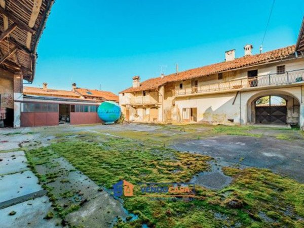 casale in vendita a Tarantasca