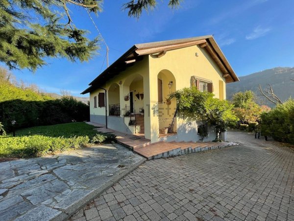 casa indipendente in vendita a Torre Bormida