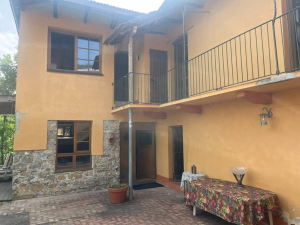 casa indipendente in vendita a Torre Bormida