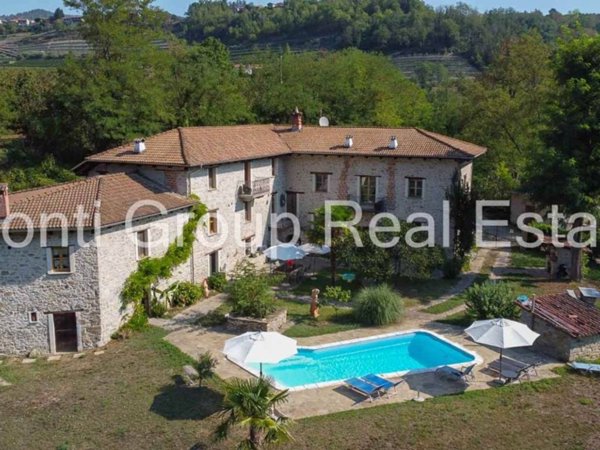 casale in vendita a Torre Bormida