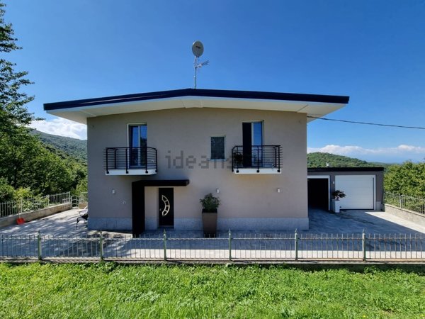 casa indipendente in vendita a Torre Mondovì in zona Roatta