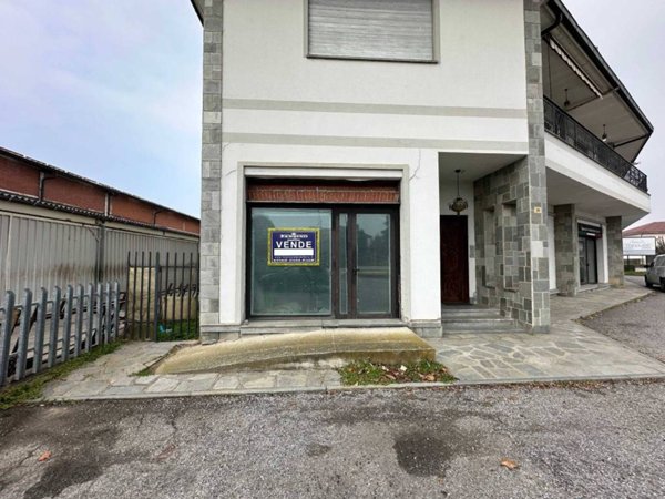 negozio in vendita a Torre San Giorgio