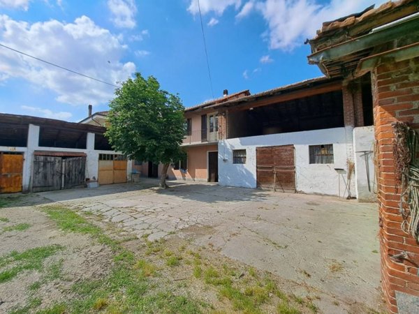 casa indipendente in vendita a Torre San Giorgio