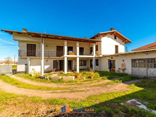 casa indipendente in vendita a Torre San Giorgio