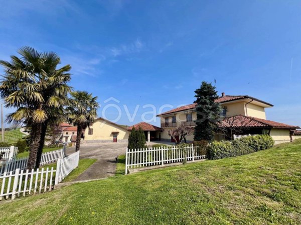 casa indipendente in vendita a Treiso