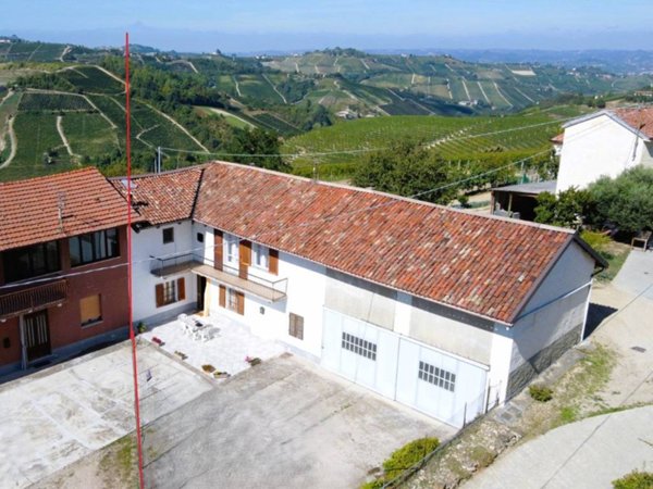 casa indipendente in vendita a Treiso