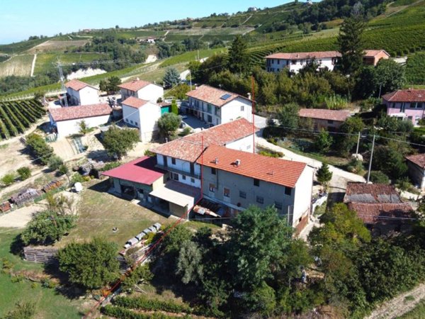 casa indipendente in vendita a Treiso